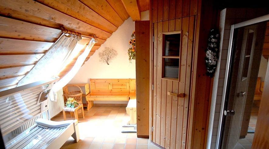 C4 Albmatte-fewo Sauna, Hallenbad Aussenbecken Massagen Nebenan Apartment Menzenschwand